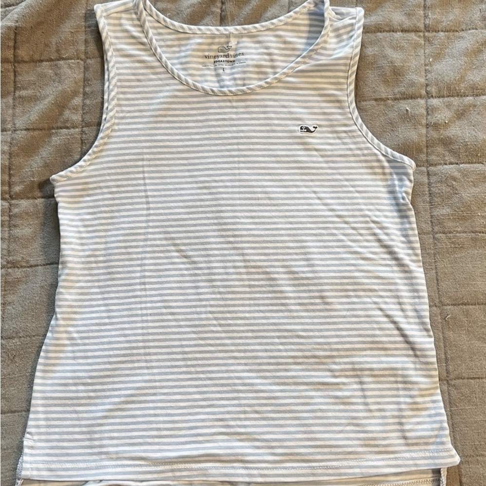 Vineyard Vines Edgartown Stripe Top Size L (14) ⚓️⚓️⚓️ $25